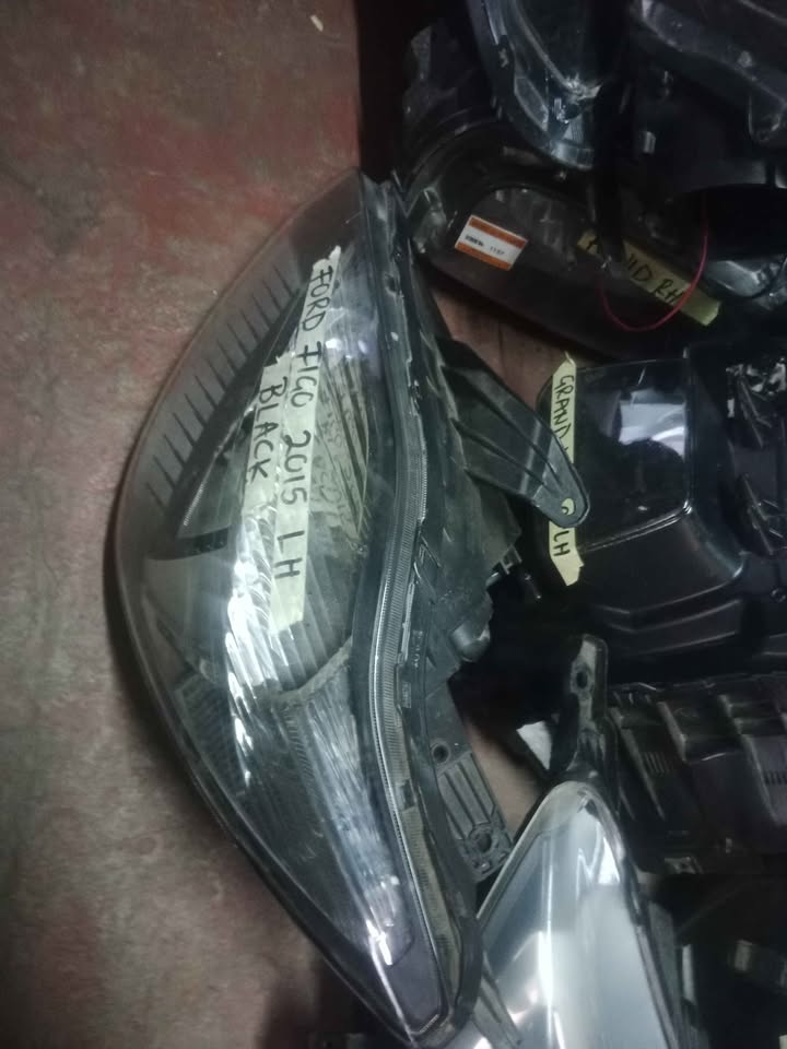 Ford Figo headlight 2015 - Private Seller Ford Figo headlight 2015 - Private Seller