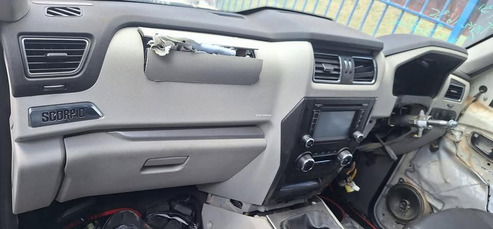 Mahindra Scorpio S10 dash available - Private Seller
