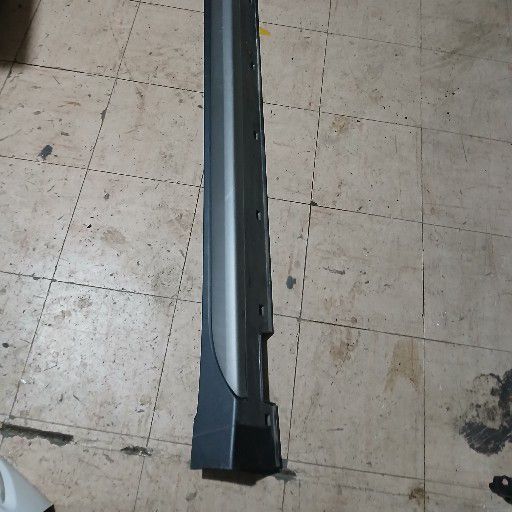 Hyundai tucson side skirt - Private Seller Hyundai tucson side skirt - Private Seller