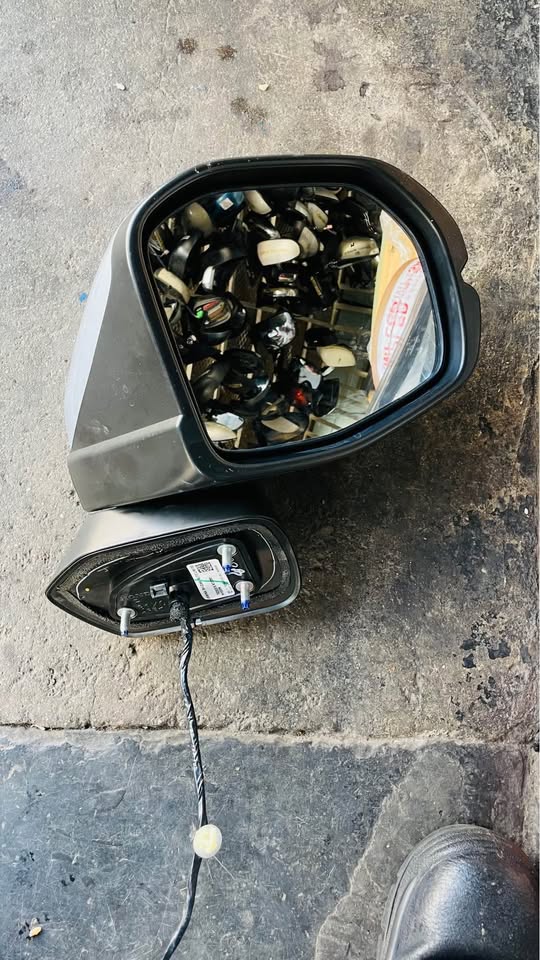 Honda Elevate side mirror 2024 - Private Seller
