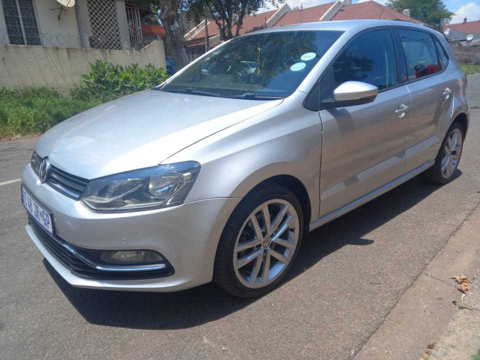 2016 VW Polo Tsi Hatchback Engine Capacity 1.4 Petrol DSG Automatic Transmission Silver Color 165