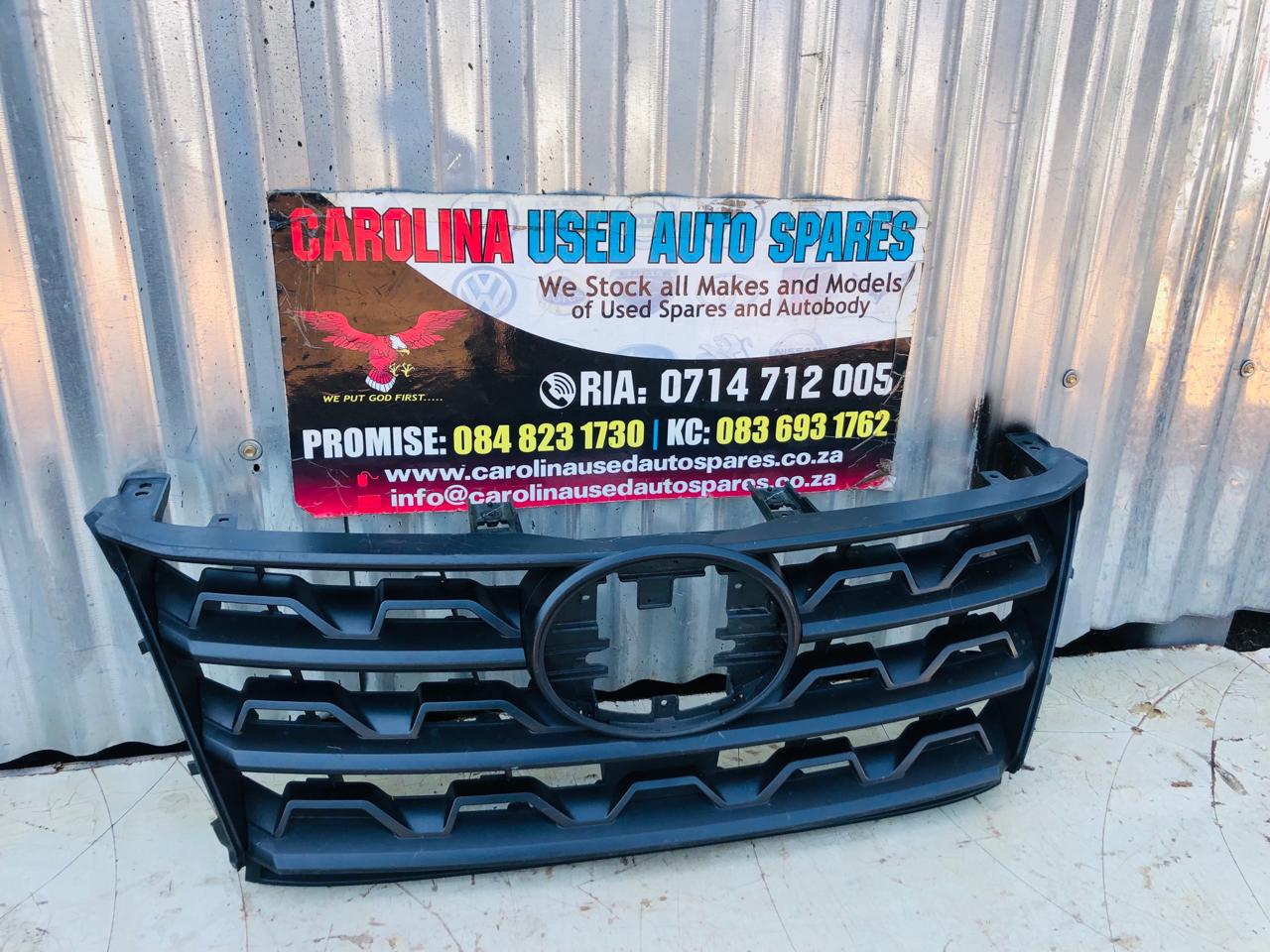 Toyota Fortuner legend radiator grill (No badge) - Private Seller Toyota Fortuner legend radiator grill (No badge) - Private Seller