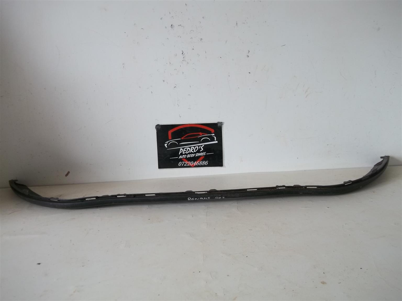 Renault Clio 4 '12-'16 front bumper spoiler - Private Seller Renault Clio 4 '12-'16 front bumper spoiler - Private Seller