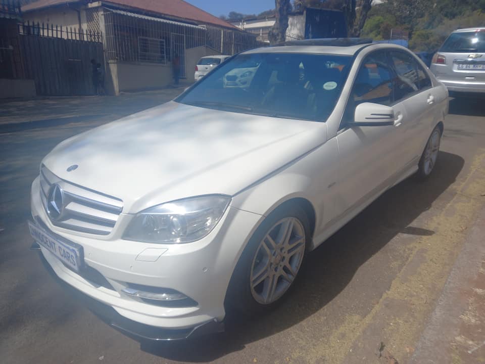 2012 MERCEDES-BENZ C180 ENGINE PETROL, AUTOMATIC, MILEAGE 106000KMS, WHITE COLOR