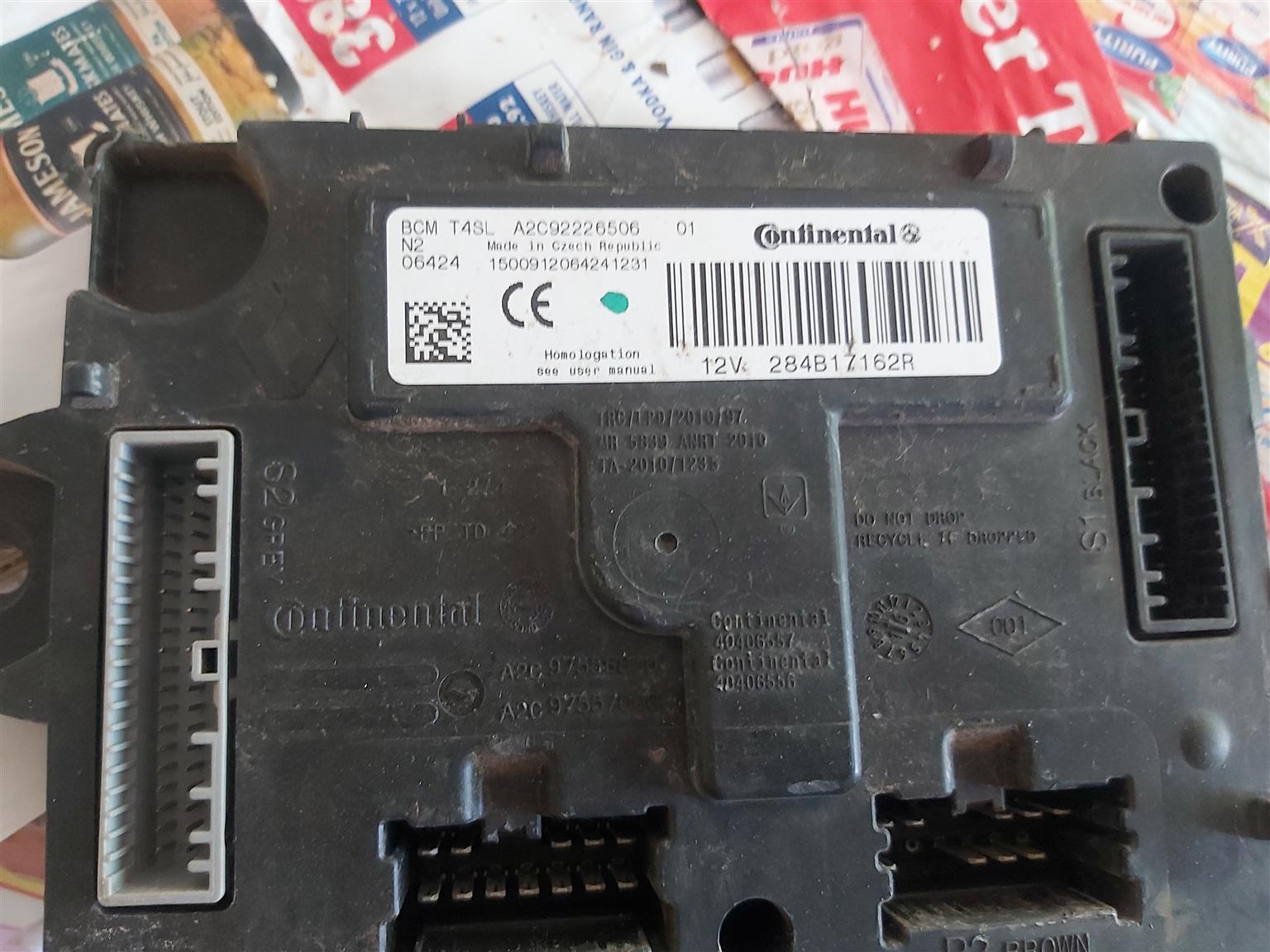 Renault Sandero ecu controller - Private Seller Renault Sandero ecu controller - Private Seller