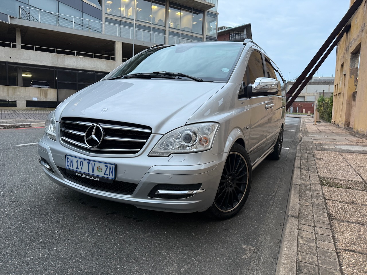 2014 Mercedes-Benz Viano CDI 3.0 Avantgarde - Grand Edition (Super Clean)