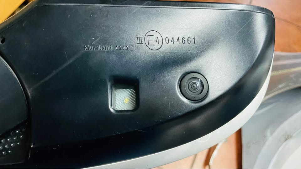 Toyota Land Cruiser side mirror with camera - Private Seller Toyota Land Cruiser side mirror with camera - Private Seller