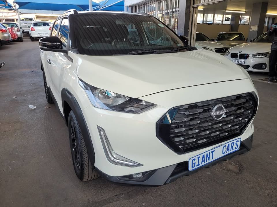 Nissan magnite kuro 1.0 turbo