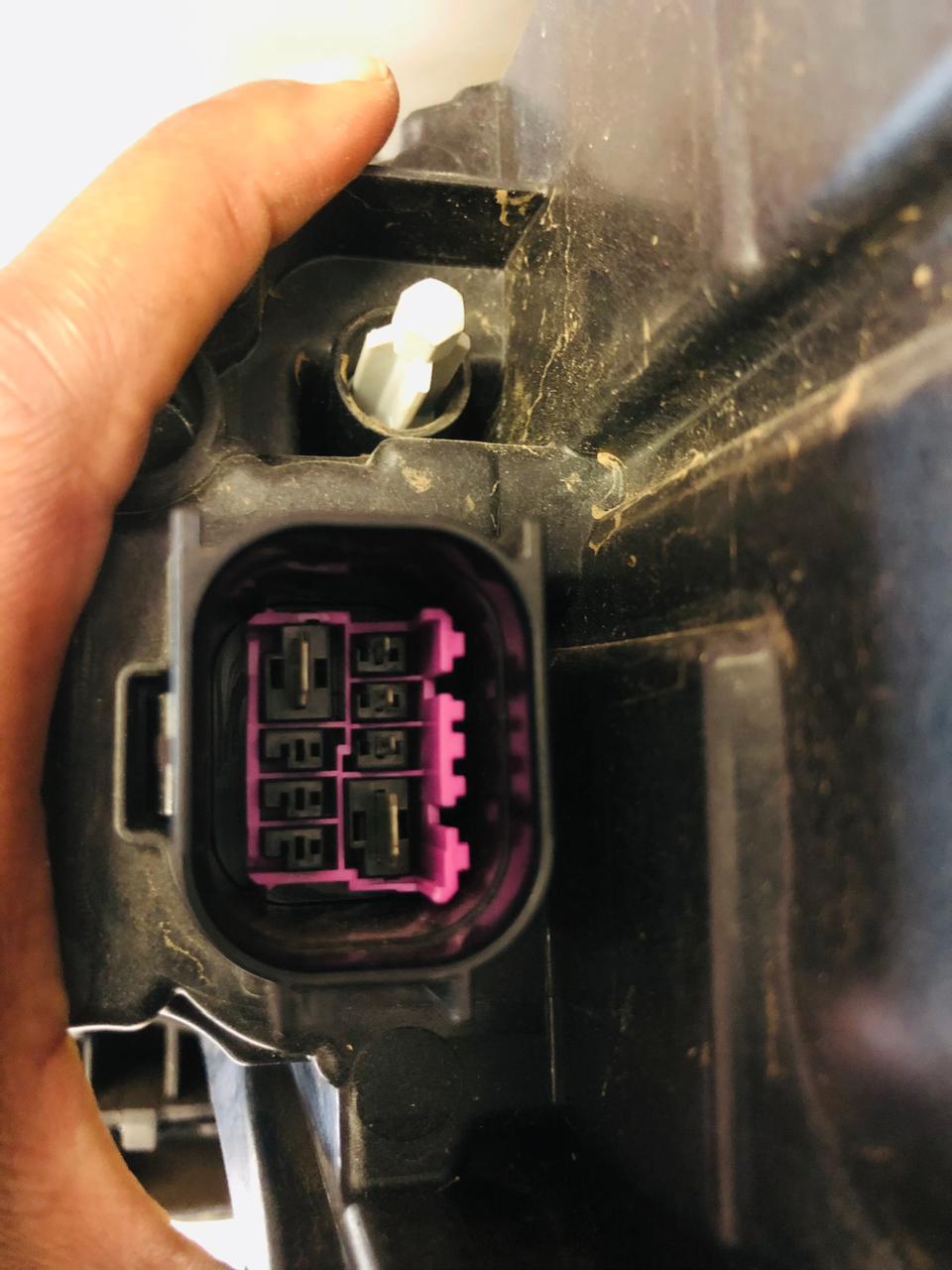 Audi Q2 right side LED xenon headlight - Private Seller