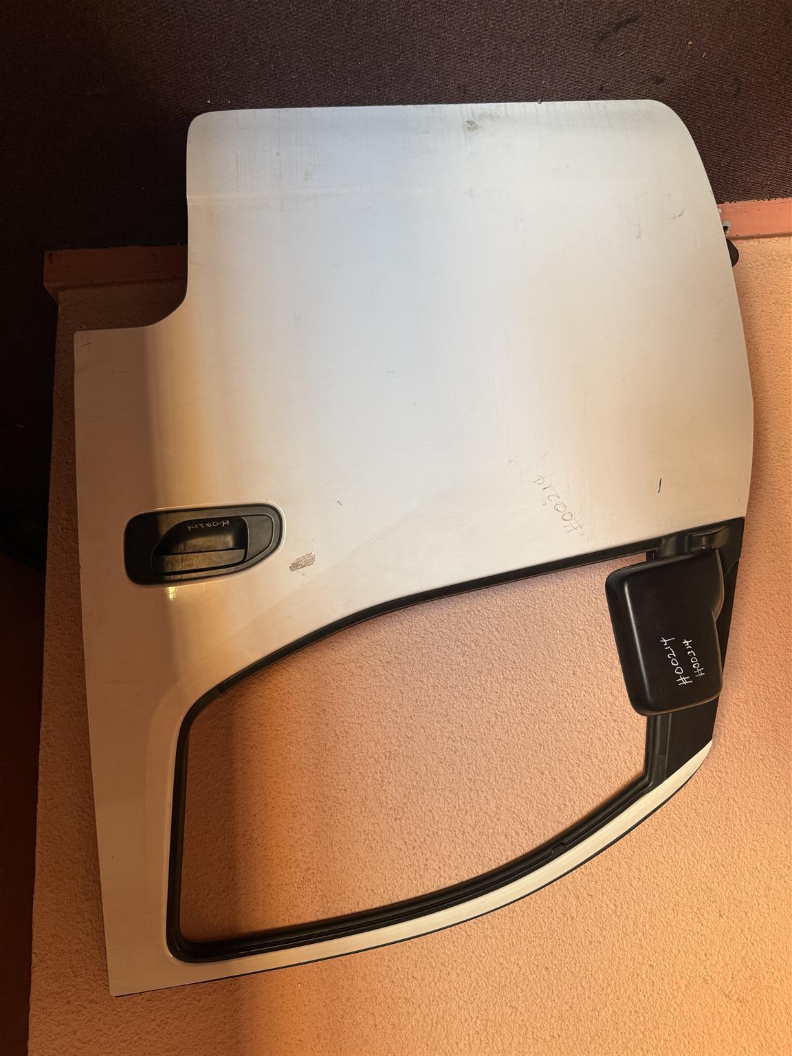 Nissan NV200 Left Side Front Door - Private Seller Nissan NV200 Left Side Front Door - Private Seller