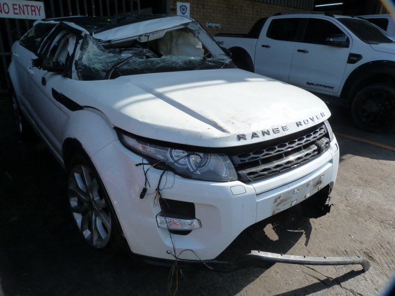 Land Rover Range Rover Evoque 2.0 Si4 AT White - 2012 STRIPPING FOR SPARES - Private Seller Land Rover Range Rover Evoque 2.0 Si4 AT White - 2012 STRIPPING FOR SPARES - Private Seller