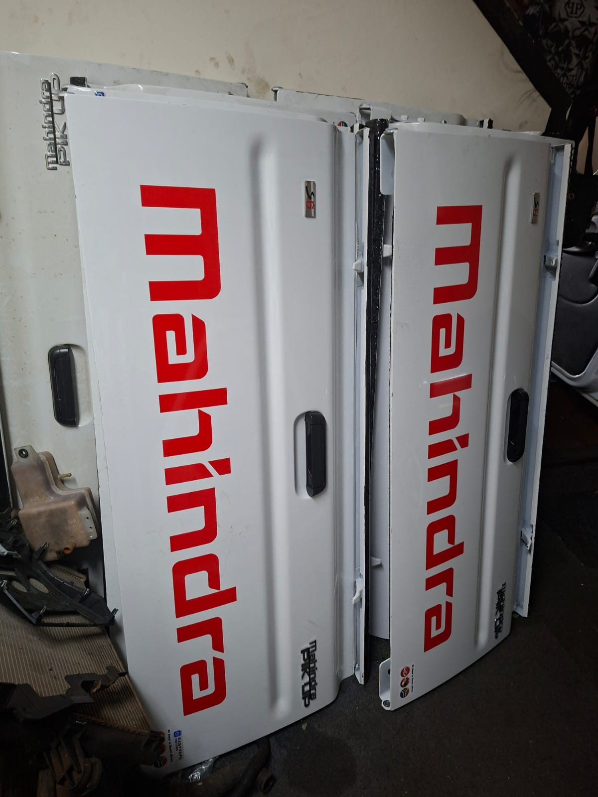 Mahindra Pik Up Tailgate  (Brand new) available - Private Seller
