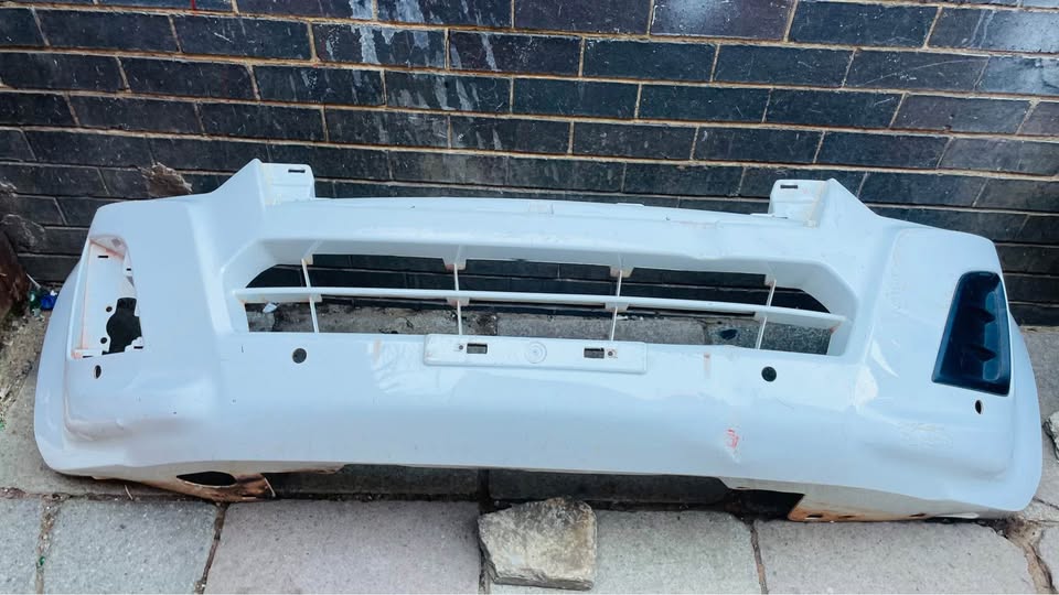 Isuzu KB250 bumper - Private Seller