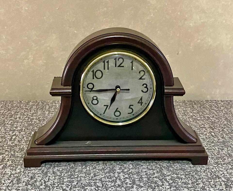 Park Madison reproduction mantle clock