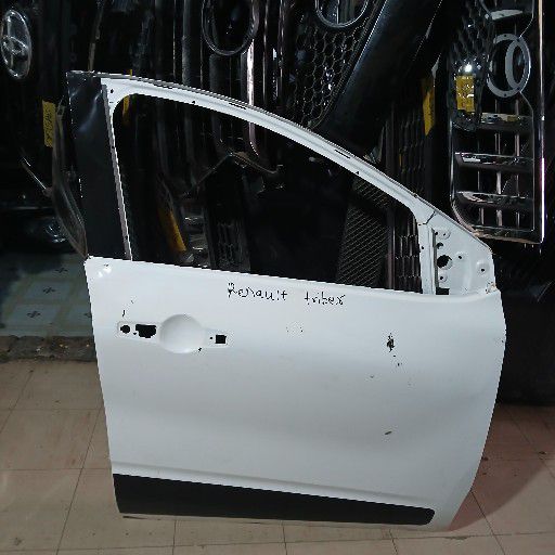 Renault triber door - Private Seller