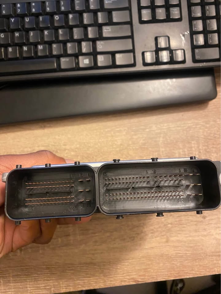 BMW E90 320d Preface ECU COMPUTER BOX 0281012502 - Private Seller
