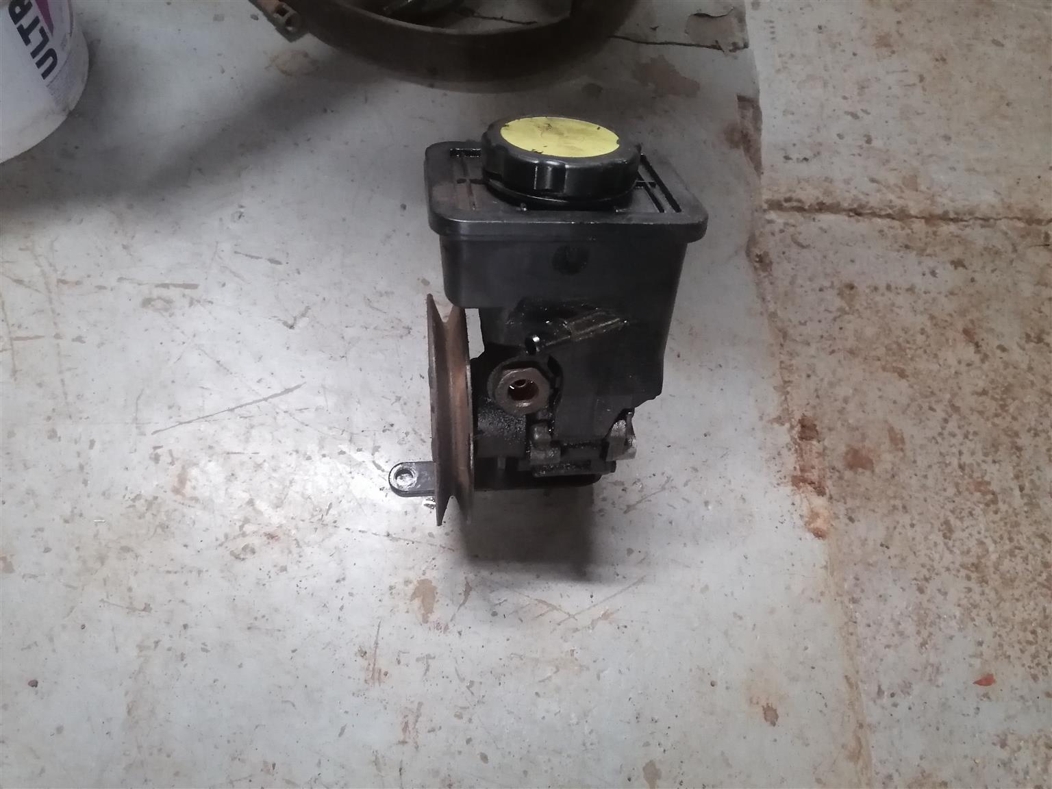 2 to 4y power steering pump for sale - Private Seller