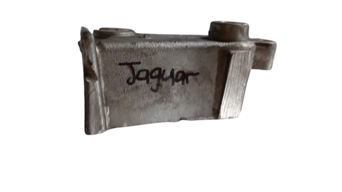 JAGUAR XE GEARBOX BRACKET MOUNT (2015-2019) - Private Seller JAGUAR XE GEARBOX BRACKET MOUNT (2015-2019) - Private Seller