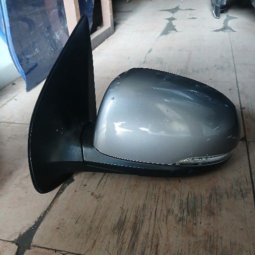 Hyundai i20 side mirror - Private Seller Hyundai i20 side mirror - Private Seller