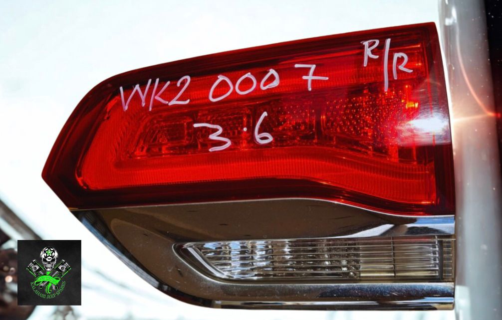 Jeep Grand Cherokee Wk2 Rear Lights - Private Seller Jeep Grand Cherokee Wk2 Rear Lights - Private Seller