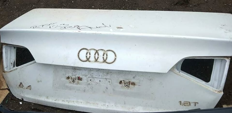 AUDI A4 BOOT LID - Private Seller AUDI A4 BOOT LID - Private Seller