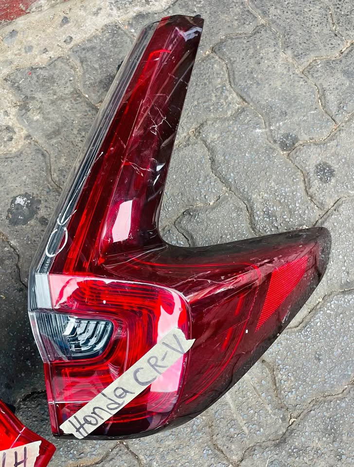 Honda CRV TAILLIGHT - Private Seller Honda CRV TAILLIGHT - Private Seller
