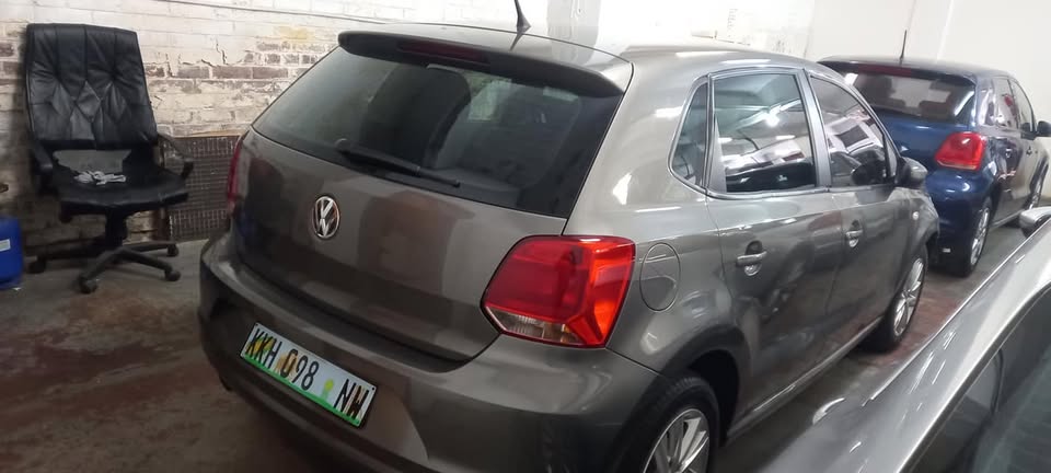 2015 POLO VIVO 1.4 ENGINE, MANUAL, GREY COLOR 78000KM