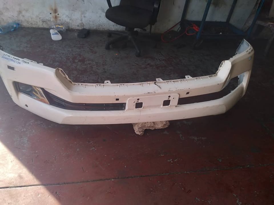 Toyota land Cruiser Lc 200 Bumper for Sale whatsapp - Private Seller Toyota land Cruiser Lc 200 Bumper for Sale whatsapp - Private Seller