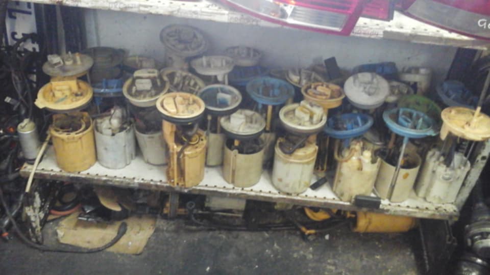 AUDI AND VW PETROL PUMPS FOR SALE