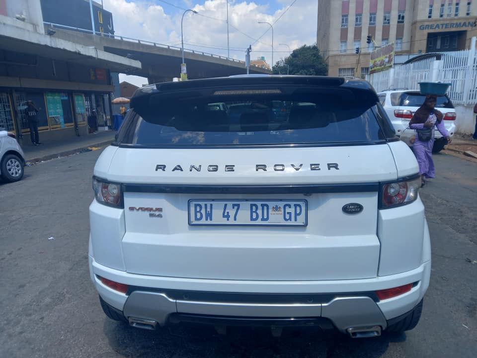 2012 RANGE ROVER EVOGUE SI4 2.0 PETROL, AUTOMATIC, WHITE COLOUR ,MILEAGE 105000KM