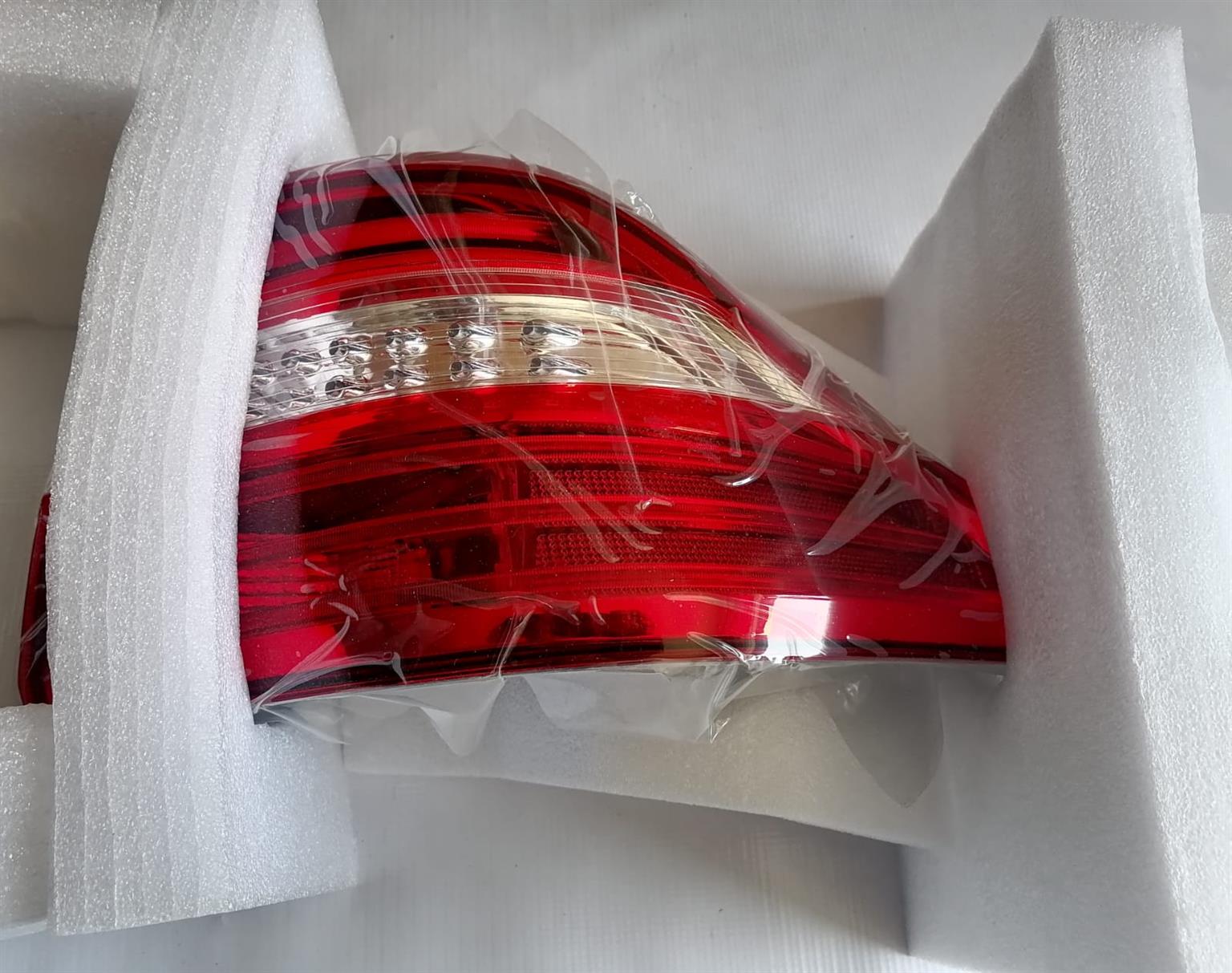 MERCEDES BENZ W166 ML250 TAILLIGHTS - Private Seller MERCEDES BENZ W166 ML250 TAILLIGHTS - Private Seller