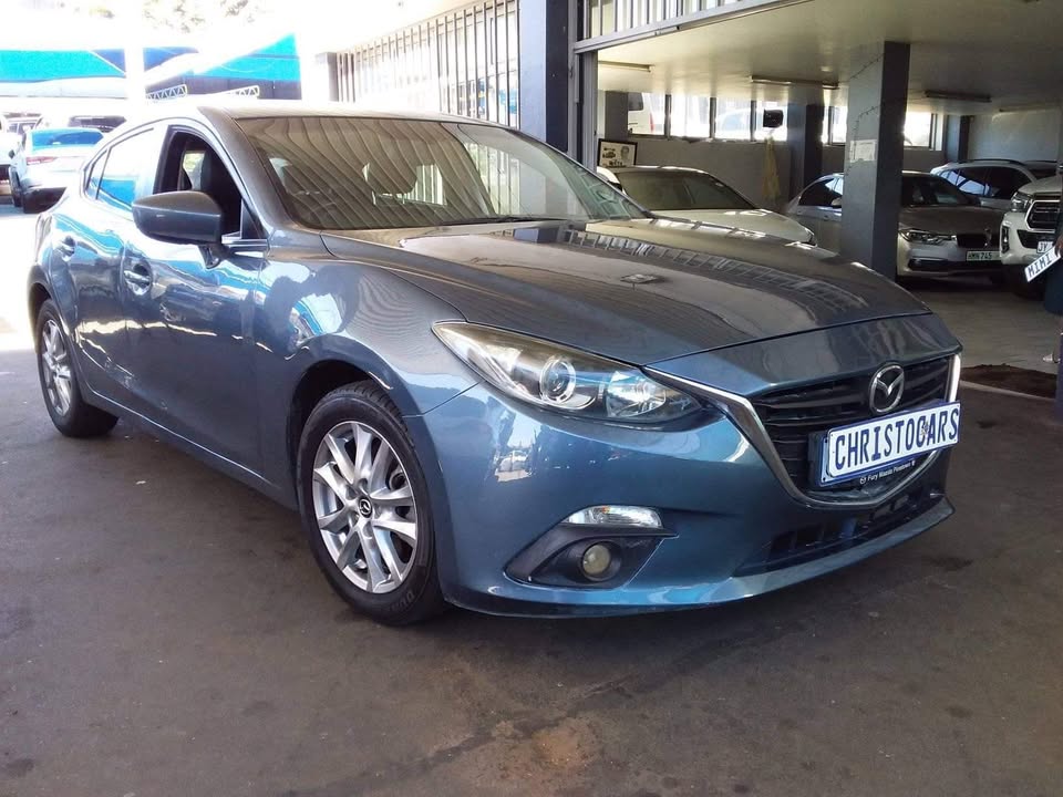 2017 Mazda 3 Dynamic hacthback automatic 2017