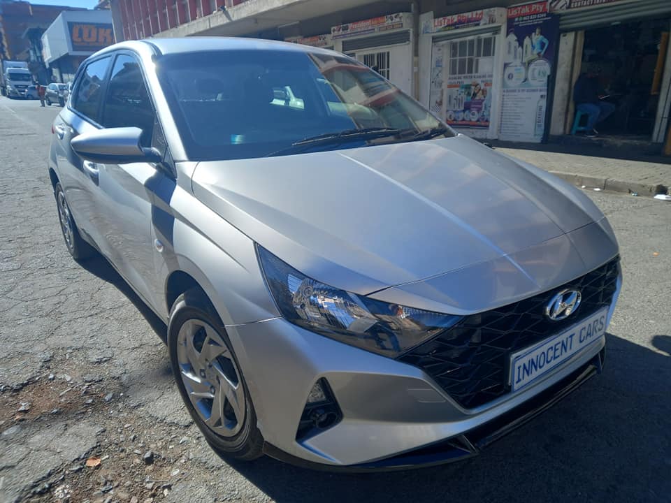 2021 HYUNDAI i20 GRAND 1.2 PETROL, AUTOMATIC, SILVER COLOR, MILEAGE 24000KM