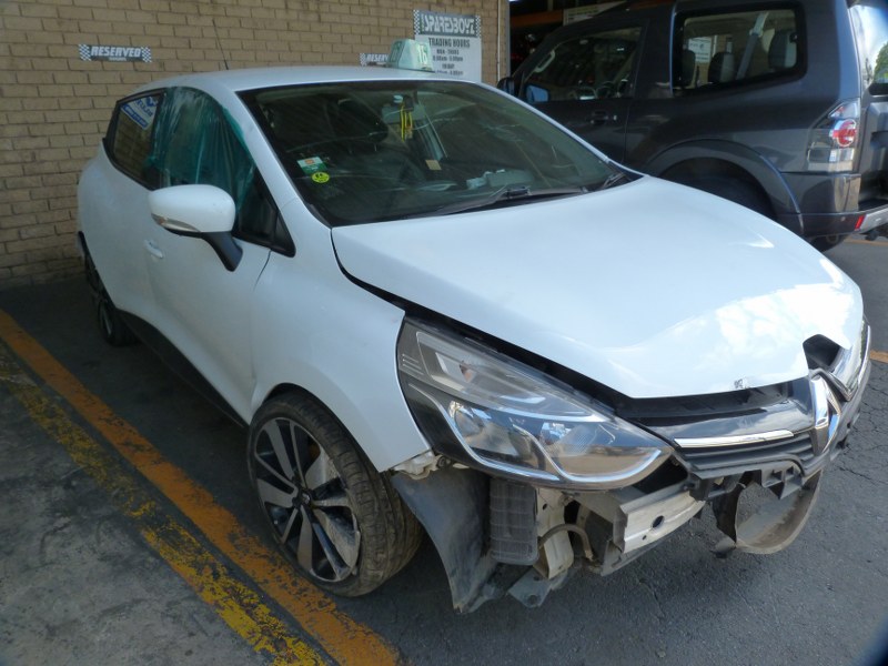 Renault Clio IV 900T Petrol Manual H4BB White - 2017 SPARESBOYZ STRIPPING FOR SP - Private Seller Renault Clio IV 900T Petrol Manual H4BB White - 2017 SPARESBOYZ STRIPPING FOR SP - Private Seller