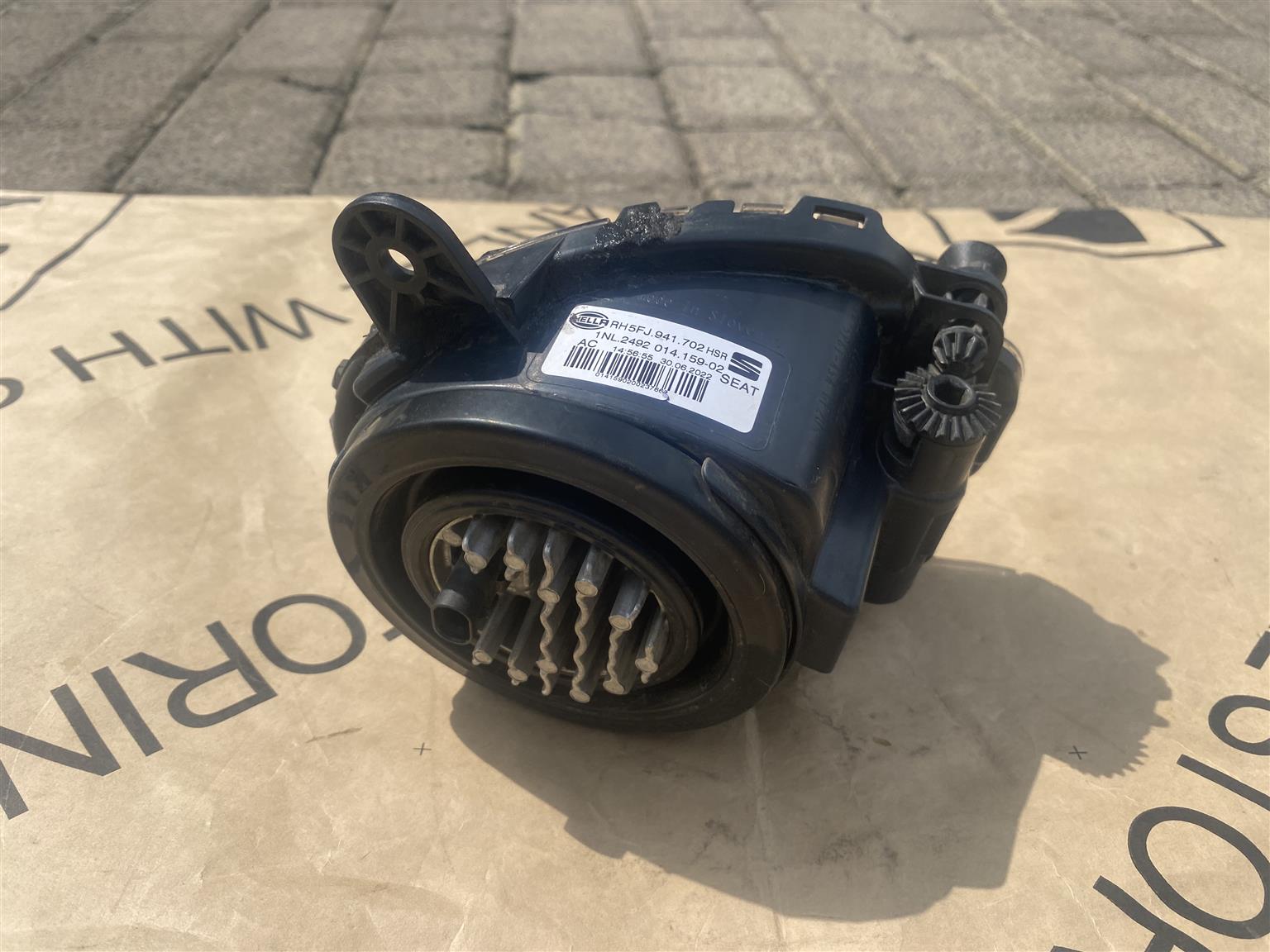 2024 VW POLO 9 LED SPOTLIGHT RIGHT SIDE FOR SALE. IN EXCELLENT CONDITION - Private Seller