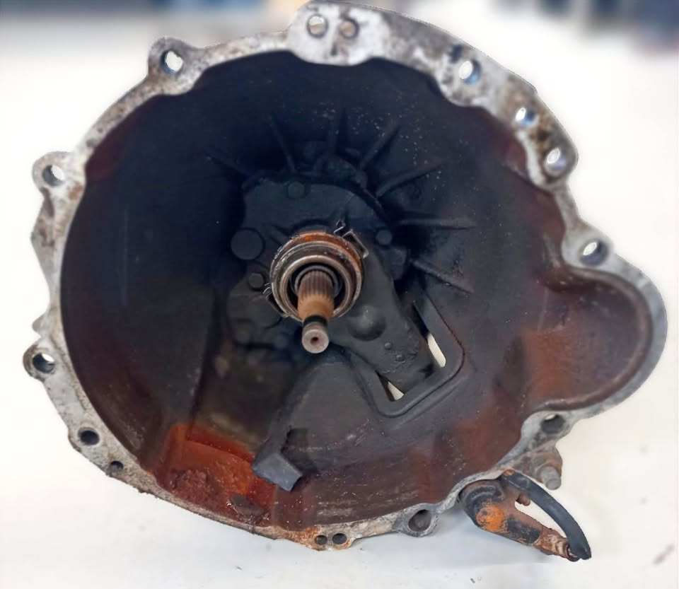 Isuzu KB250/KB280 5 Spd Manual Gearbox - Private Seller Isuzu KB250/KB280 5 Spd Manual Gearbox - Private Seller