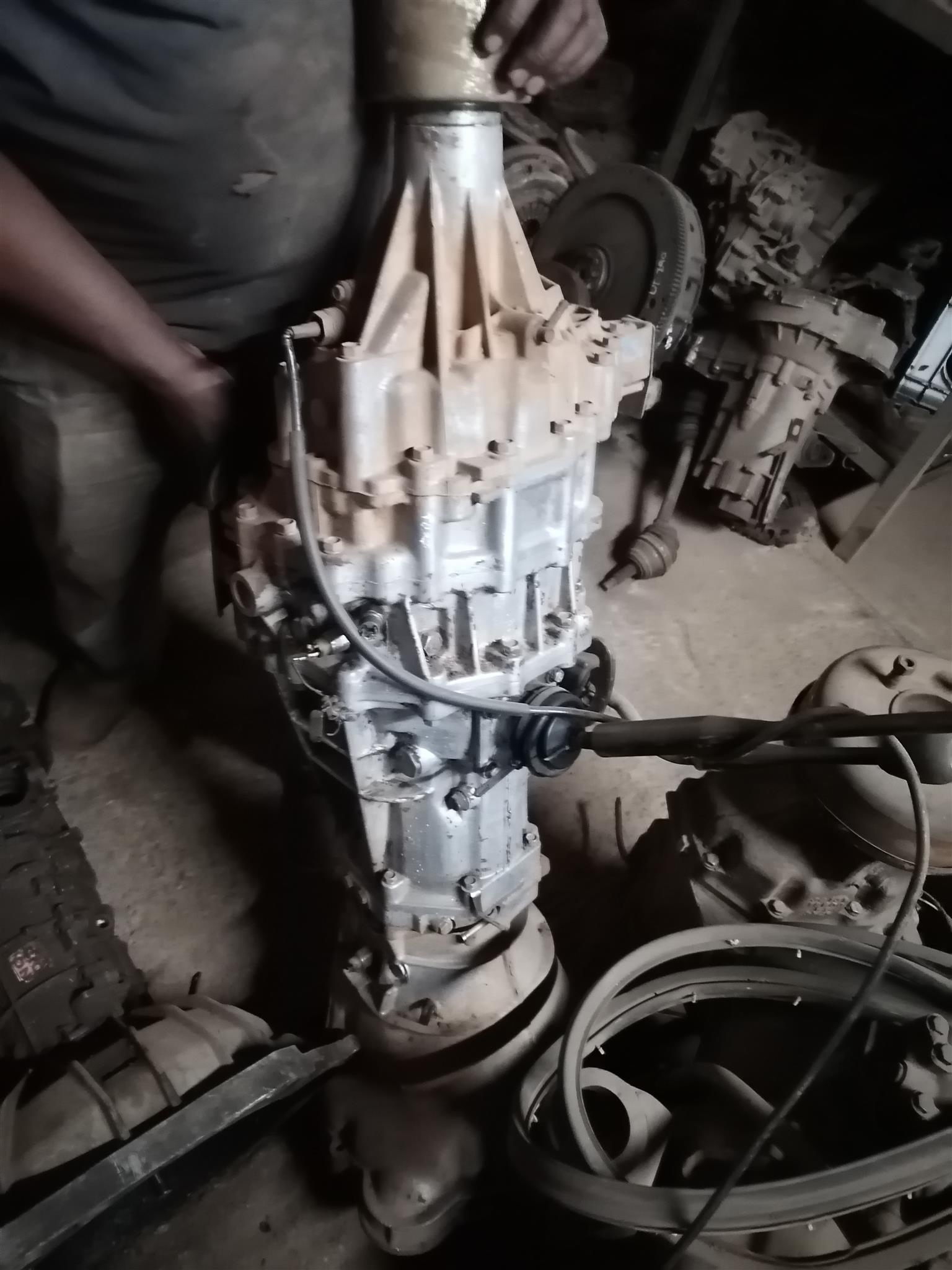 Nissan np 300 4x4 gearbox for sale - Private Seller Nissan np 300 4x4 gearbox for sale - Private Seller