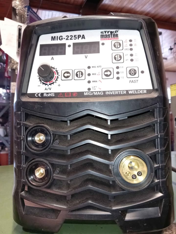 StrikeMaster iWeld MIG-225PA MIG-ARC Welding Machine | Junk Mail ...