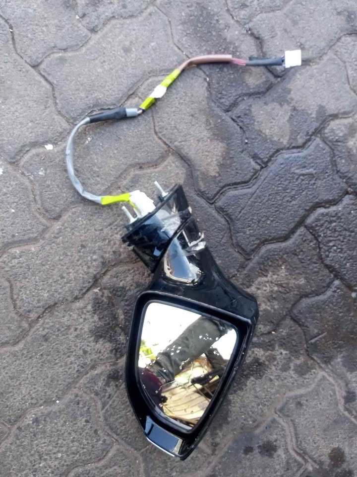 Lexus ux 200 side mirror - Private Seller