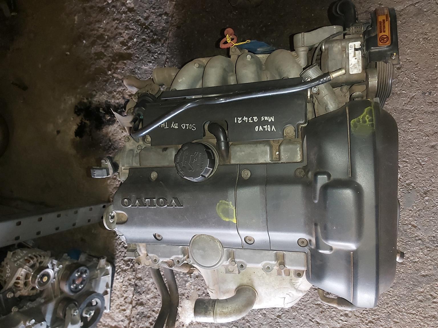 Engines for sale @ DTB Spares Pretoria & gearboxes