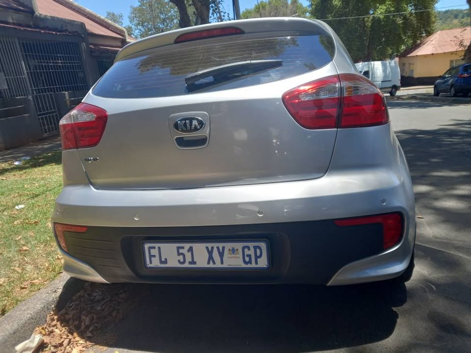 2016 KIA RIO TEC 1.4 PETROL, AUTOMATIC TRANSMISSION, SILVER COLOR, MILEAGE 60000KMS