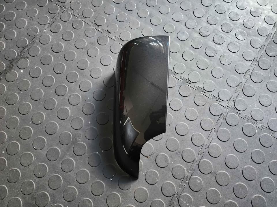 FORD RANGER T6 MIRROR COVER - Private Seller FORD RANGER T6 MIRROR COVER - Private Seller