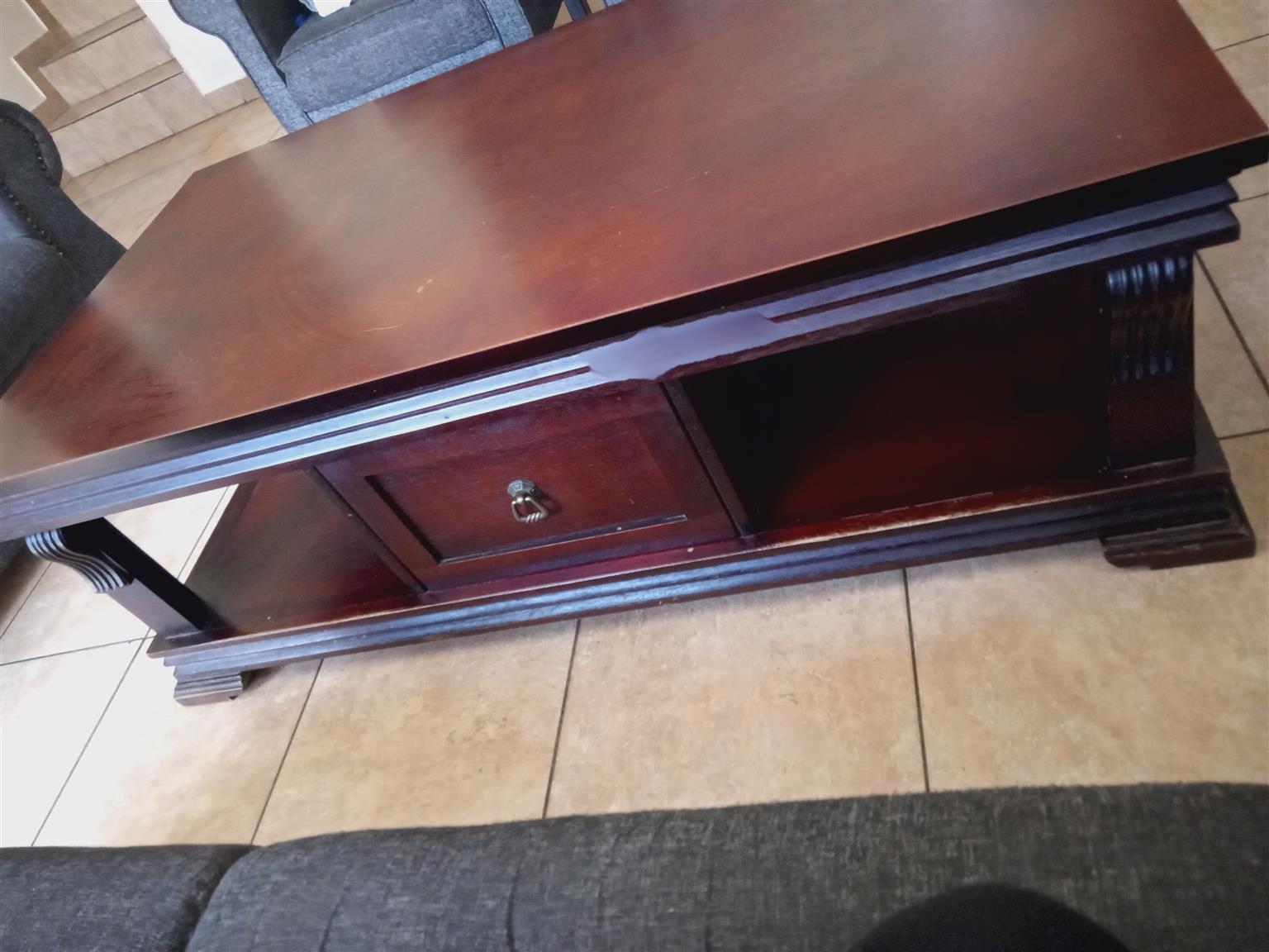 Hardwood mahogany shelved coffee table