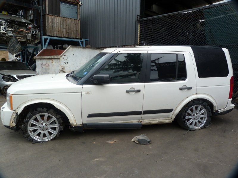 Land Rover Discovery 3 Td V6 HSE AT White - 2009 STRIPPING FOR SPARES - Private Seller Land Rover Discovery 3 Td V6 HSE AT White - 2009 STRIPPING FOR SPARES - Private Seller