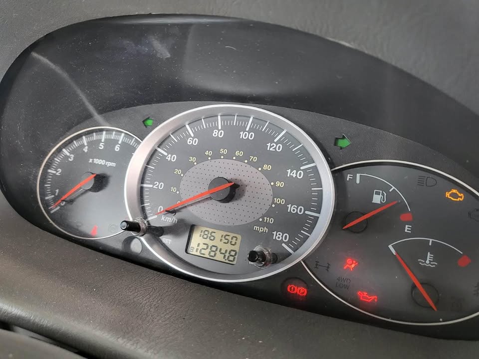 2014 MAHINDRA 2.2 mhawk STRIPPING FOR SPARE - Private Seller 2014 MAHINDRA 2.2 mhawk STRIPPING FOR SPARE - Private Seller