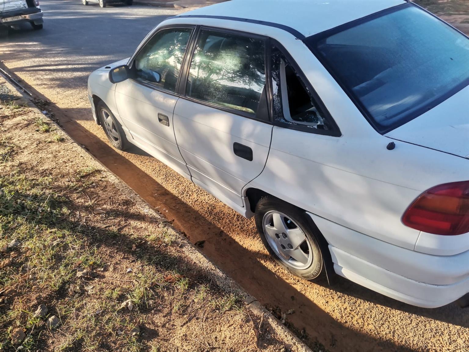 1999 opel astra 200i