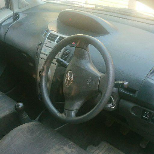 2010 Toyota Yaris 1.0 5 door T1 (aircon+CD)