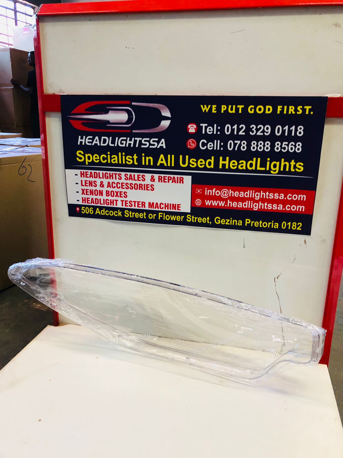 Kia Cerato left side headlight lens - Private Seller Kia Cerato left side headlight lens - Private Seller