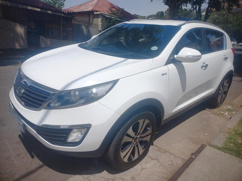 2011 KIA SPORTAGE 2.0 PETROL, AUTOMATIC, WHITE COLOR, MILEAGE 86000KMS SPARE KEY, SB