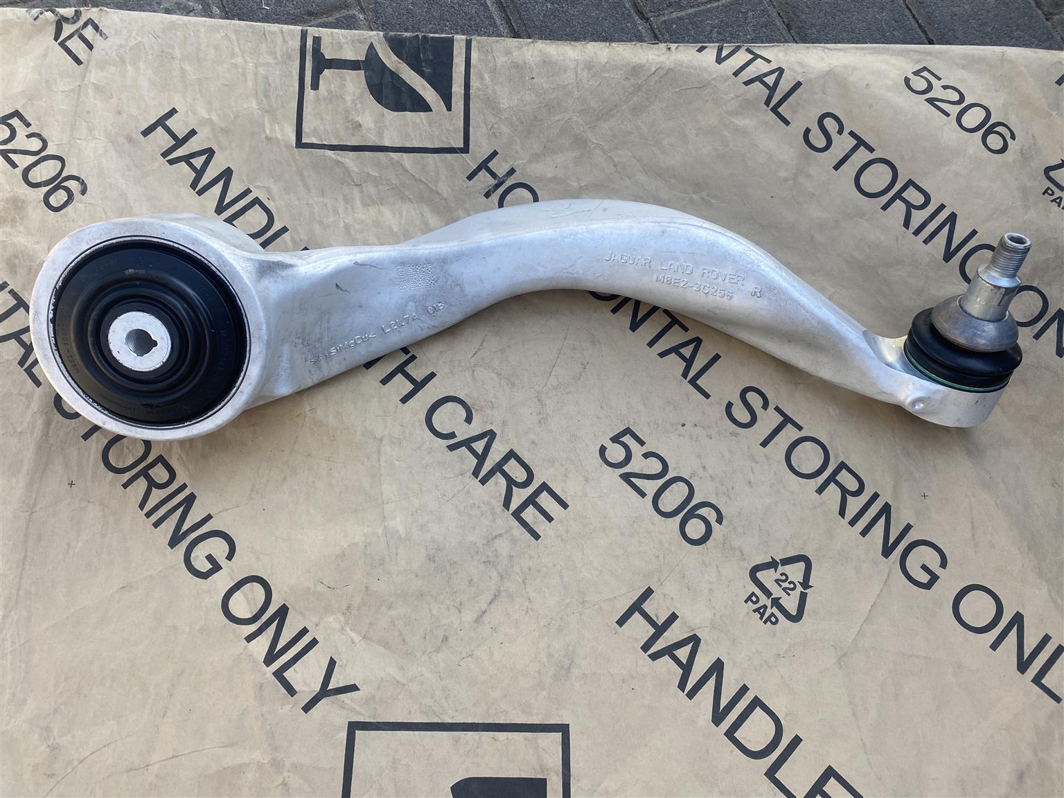 2023 RANGE ROVER SPORT LOWER CONTROL ARM RIGHT SIDE FOR SALE. BRAND NEW